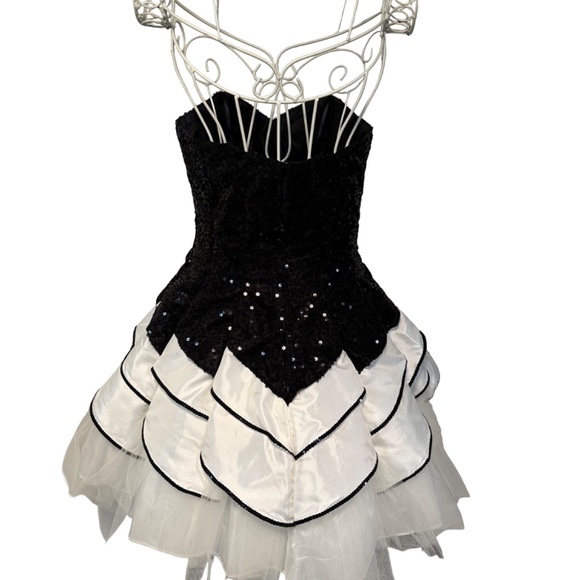 Prom Dress - Picture 2 of 3